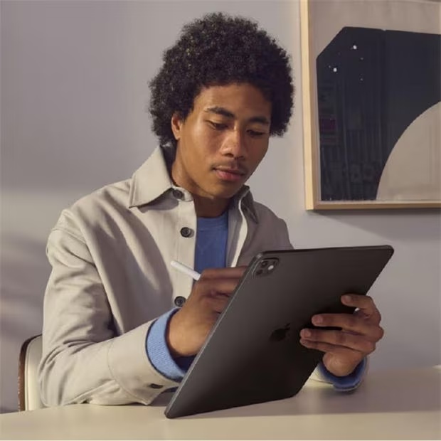 45263-apple-apple-ipad-pro-13-inch-7th-gen-256gb-wifi-standard-glass-1.jpg