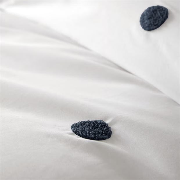 Appletree Dot Garden Duvet Cover Set in White with Navy Dots