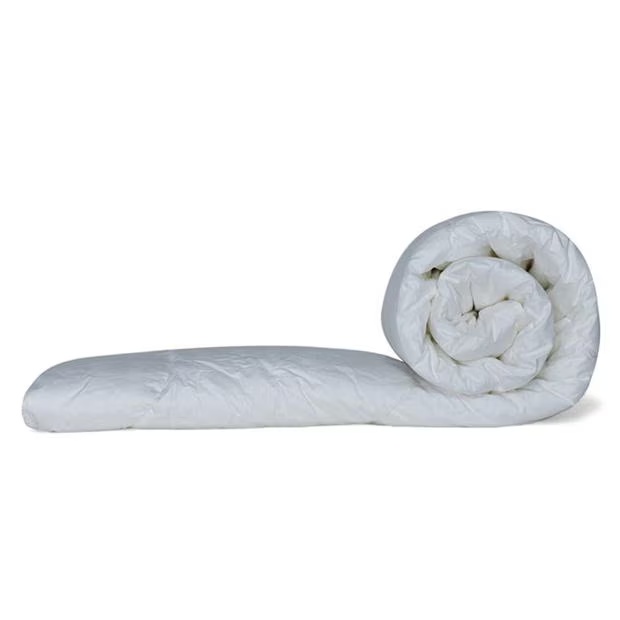 50074-hotel-collection-feels-like-down-4-5-tog-duvet-1.jpg