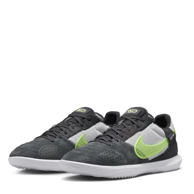 56118-nike-streetgato-low-top-football-shoes-1.jpg