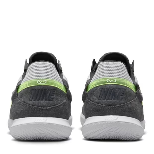 56118-nike-streetgato-low-top-football-shoes-1.jpg