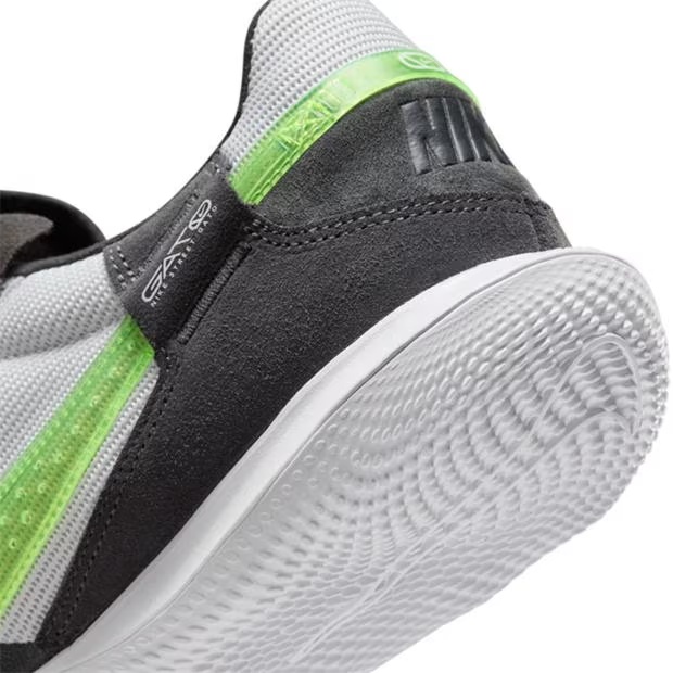 56118-nike-streetgato-low-top-football-shoes-1.jpg