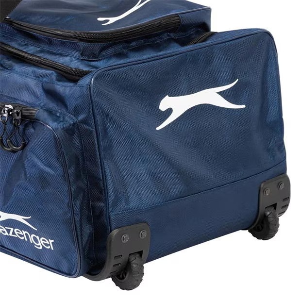 67-v130-cricket-holdall-1.jpg