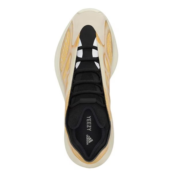 85077-yeezy-700-v3-mono-safflower-1.jpg