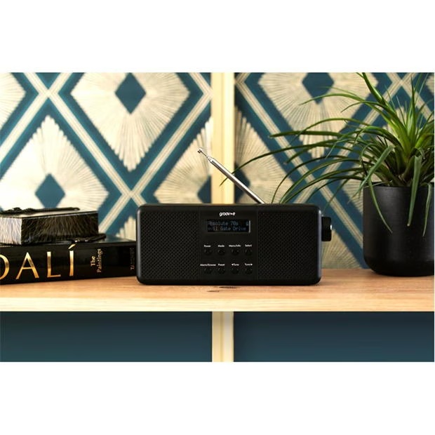 87820-groov-e-vienna-rechargeable-stereo-dab-fm-digital-radio-1.jpg