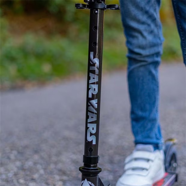 90378-star-wars-star-wars-dark-side-light-up-folding-scooter-1.jpg