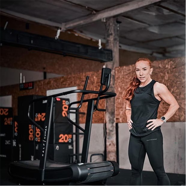 95523-half-human-half-human-curve-treadmill-1.jpg