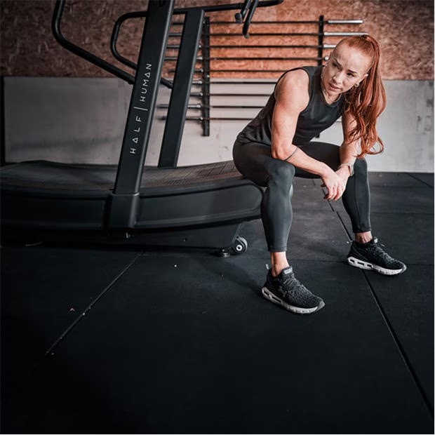 95523-half-human-half-human-curve-treadmill-1.jpg